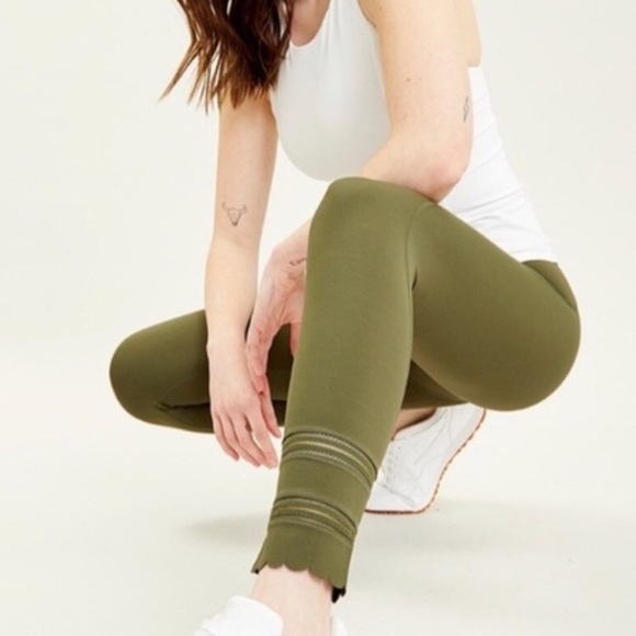 Large-Free People Movement High Rise 7/8 Genesis Secret Moss Green Leggings - Picture 9 of 17